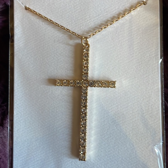 🌟✨⭐️FRESH&CO GOLD CROSS MULTILAYERED NECKLACE✨🌟 - Picture 2 of 4